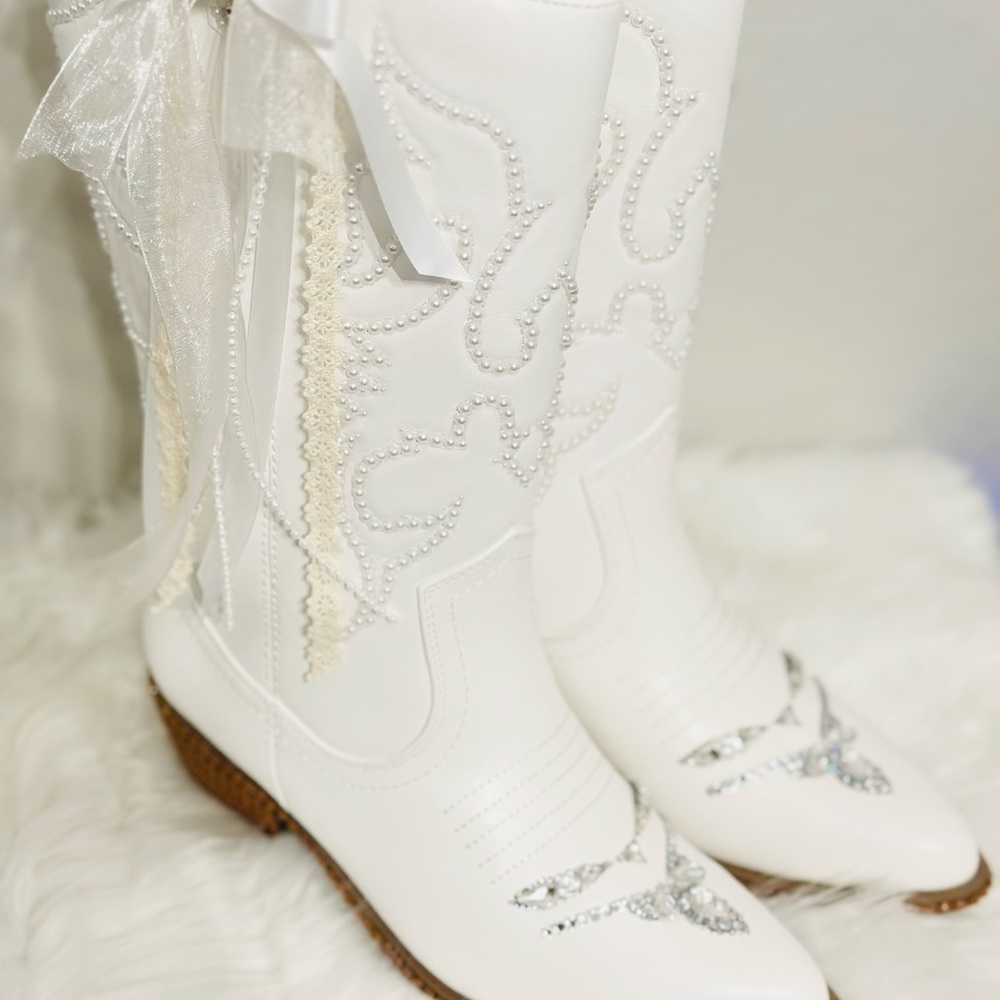 ✨ Women’s Size 7 Custom Wedding Cowgirl Boots – Hand-Embellished ✨